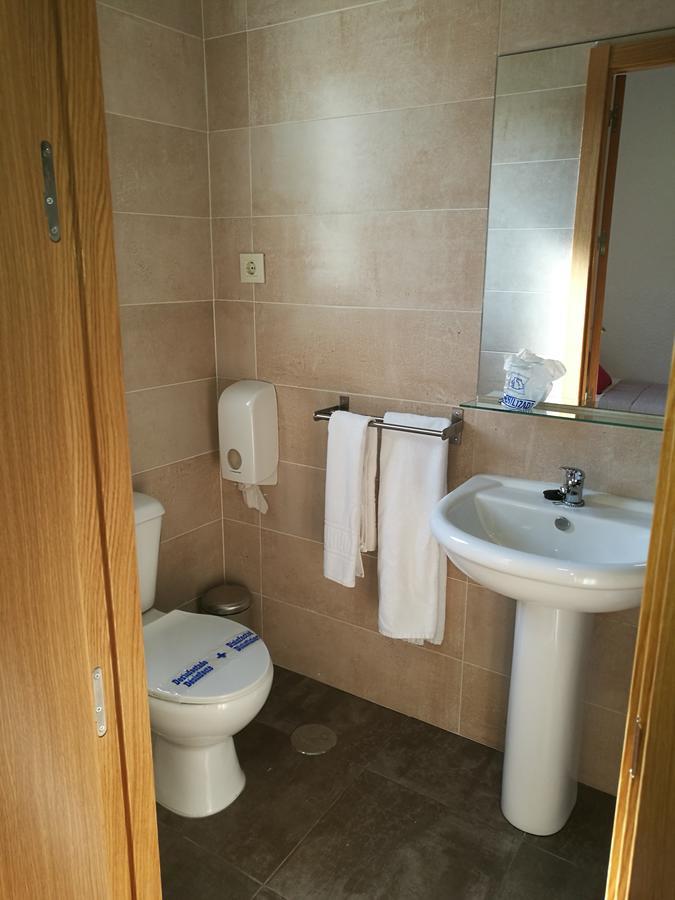 Twin Room,636669654:JPEG